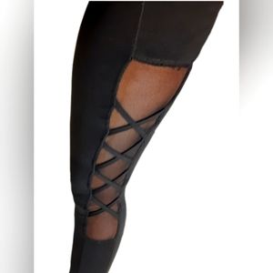 Solid Black Mesh Leggings w/ Pockets | Medium